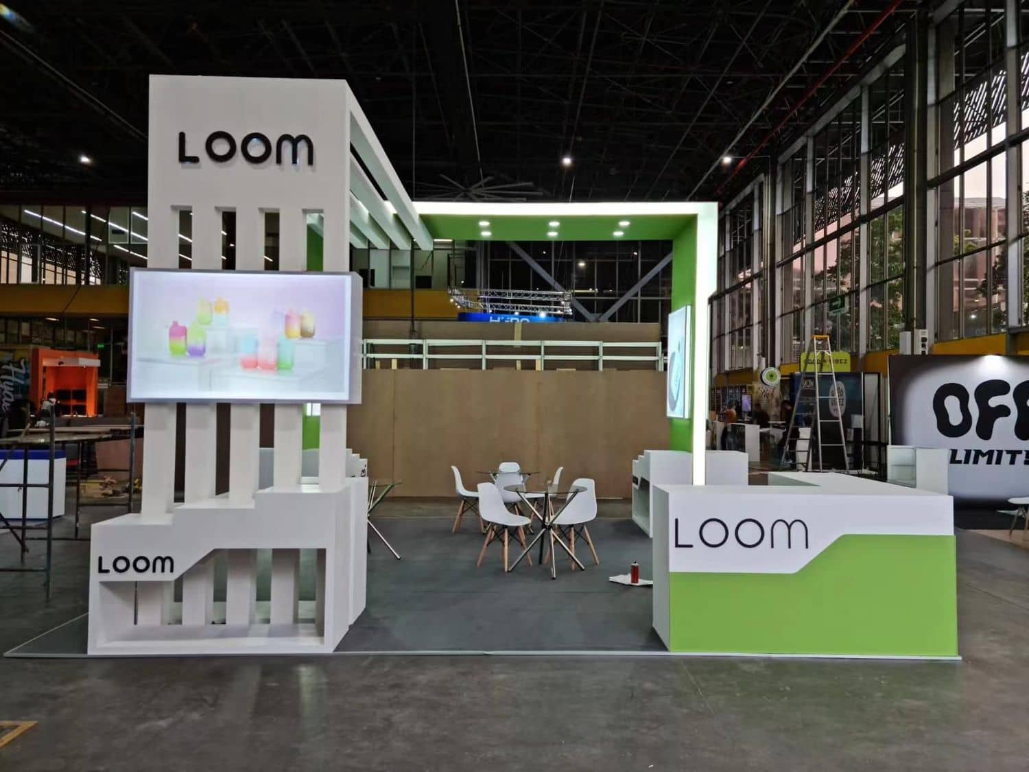 美国哥伦比亚电子烟展LOOM展位展台设计搭建(图1)