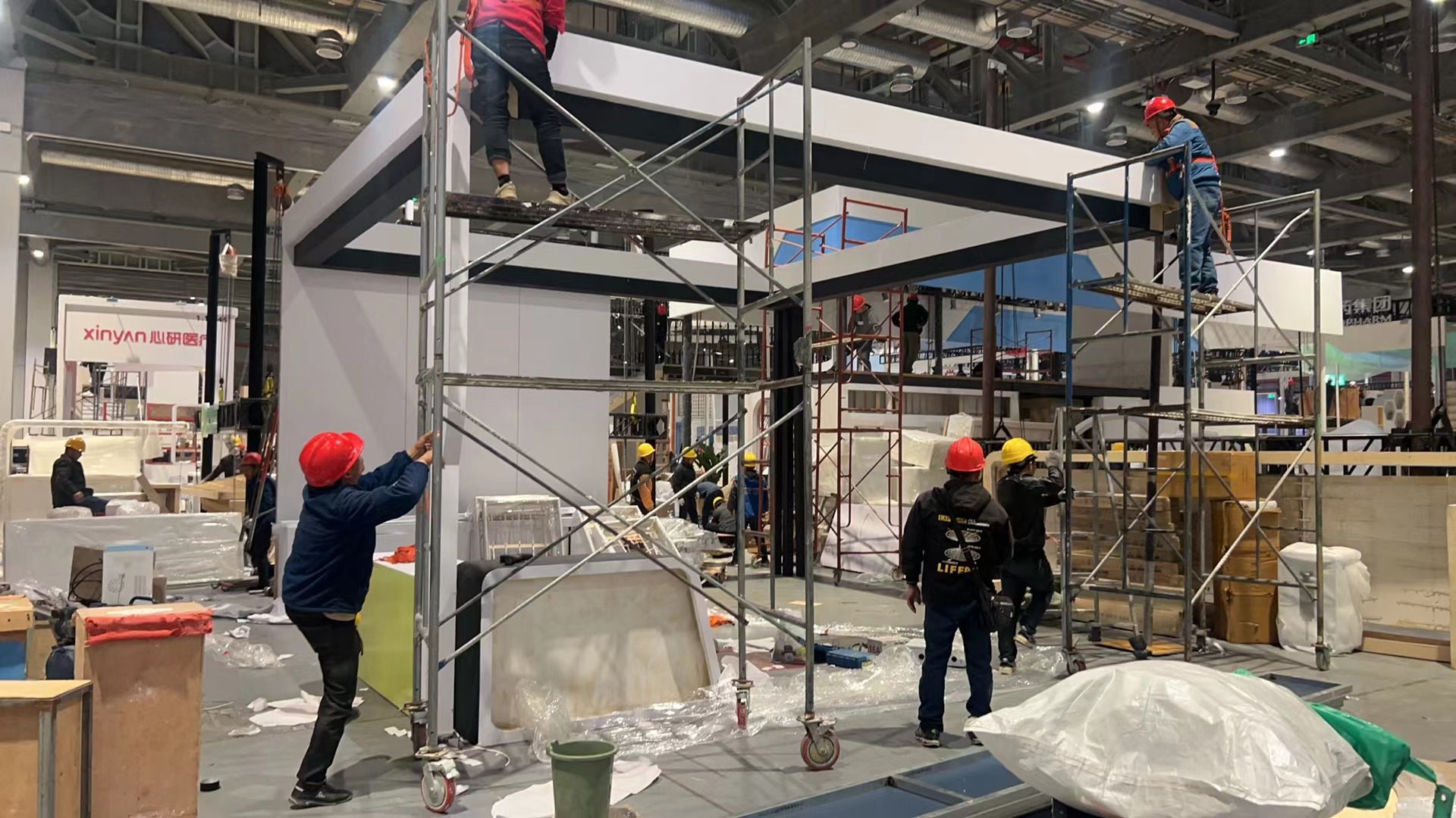 杭州展览搭建商有哪些专业的?杭州展览搭建商的收费标准是怎样的?(图1) 杭州展览搭建商有哪些专业的?杭州展览搭建商的收费标准是怎样的?(图1)